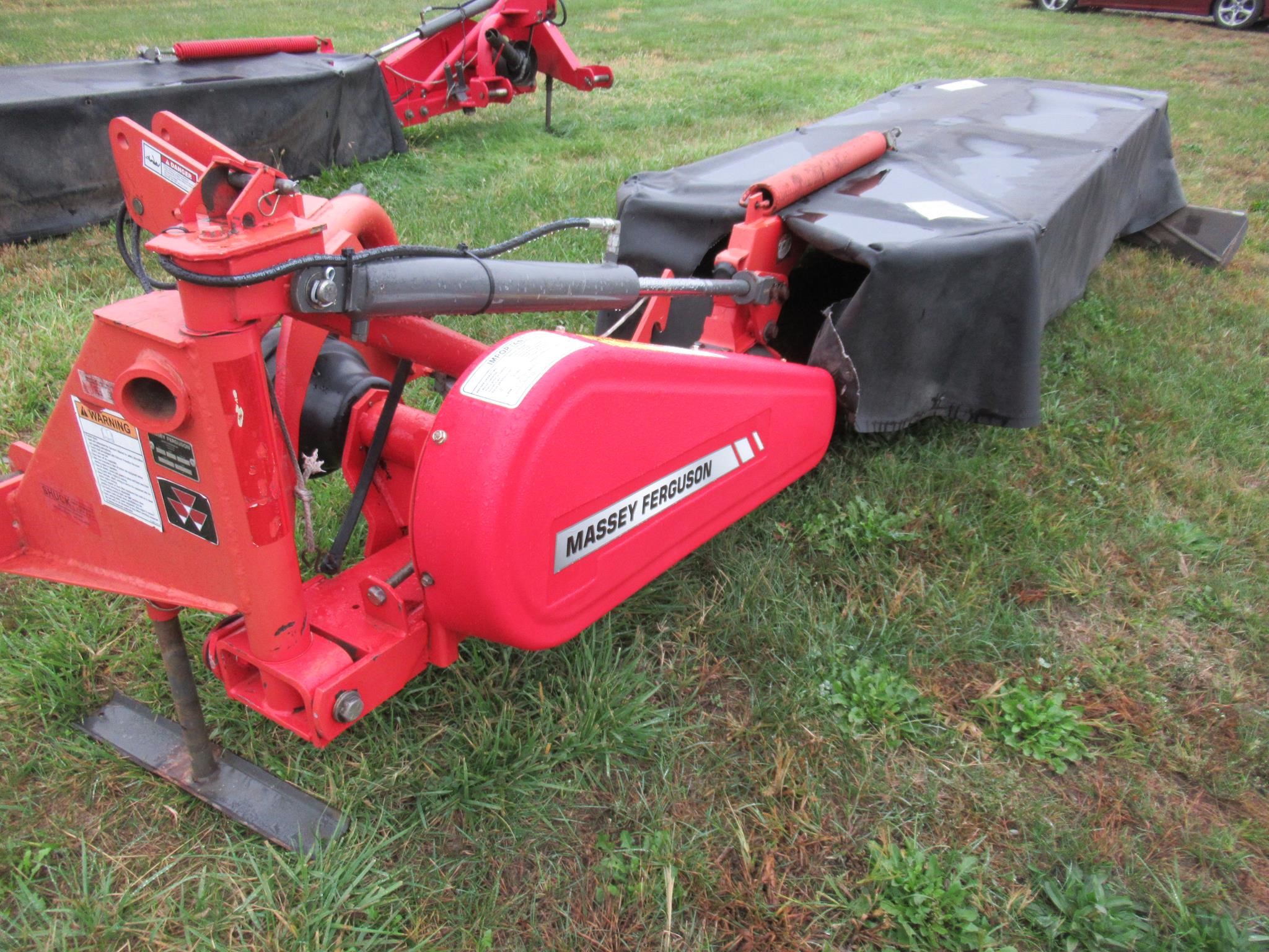 2008 Massey Ferguson 1329