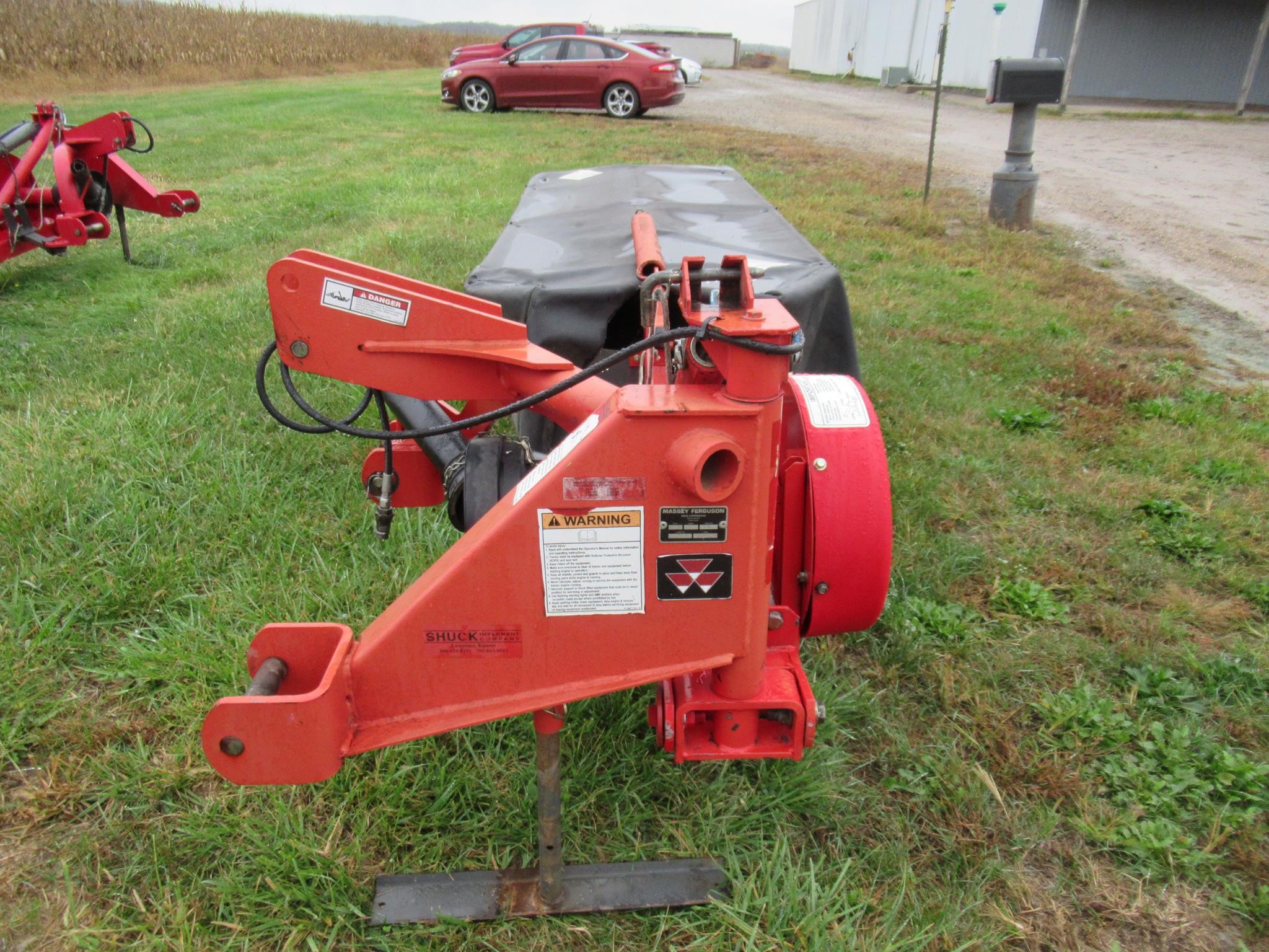2008 Massey Ferguson 1329