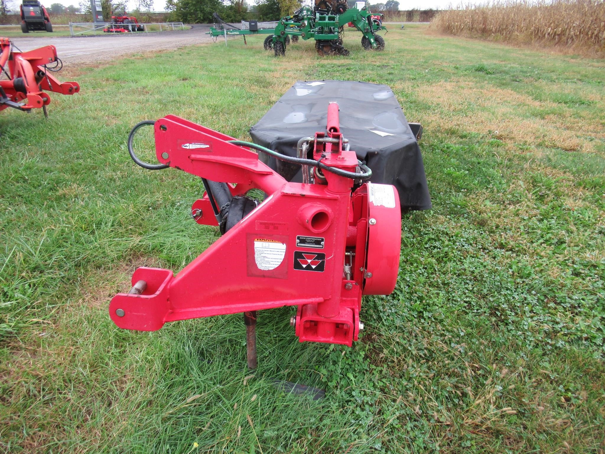 2010 Massey Ferguson 1329